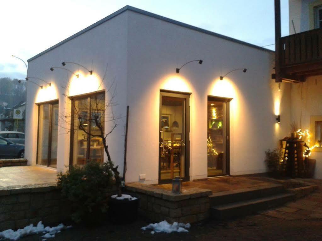 Johannishof Wein-Cafe & Gaestehaus Langsur Exterior foto