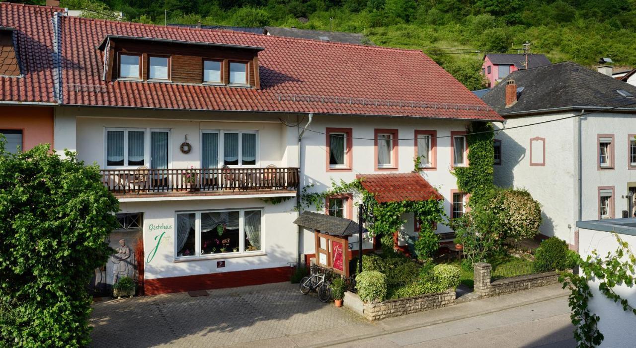 Johannishof Wein-Cafe & Gaestehaus Langsur Exterior foto